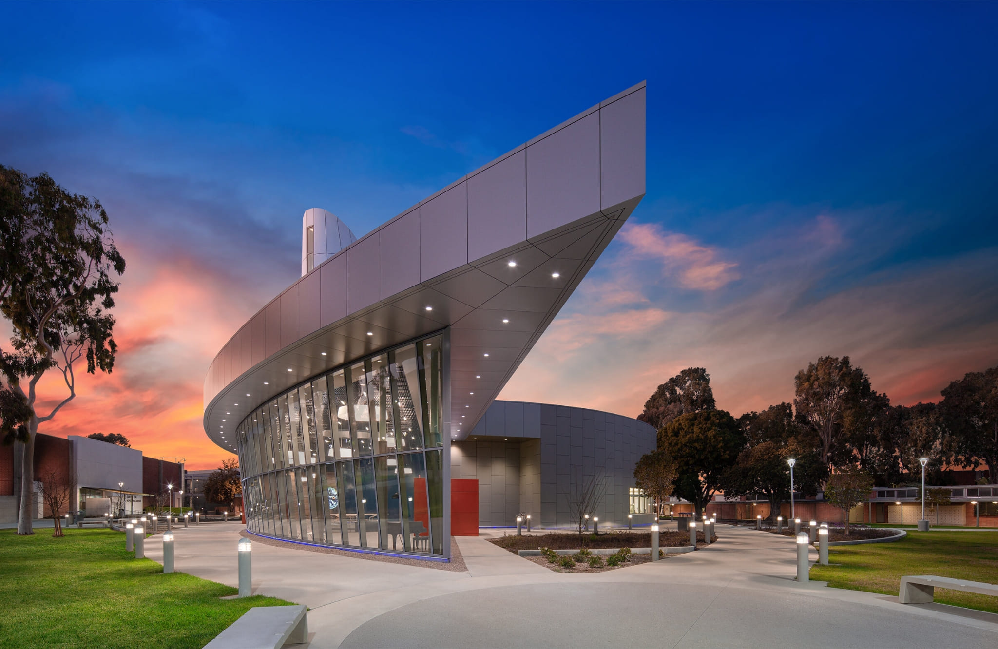 planetarium-exterior.-cropped-martin-king