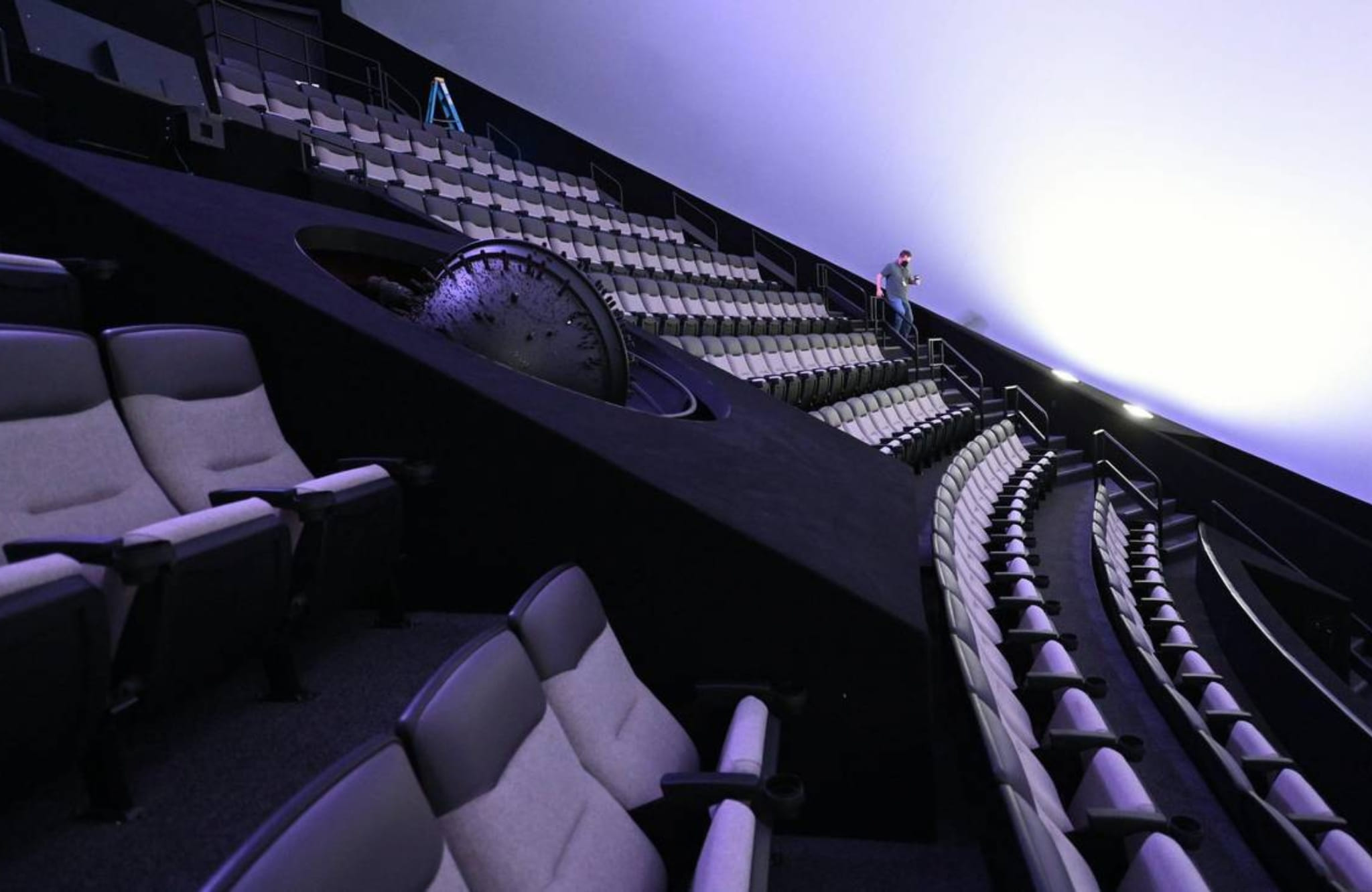 CLT_DISCOVERYPLACEIMAX_03